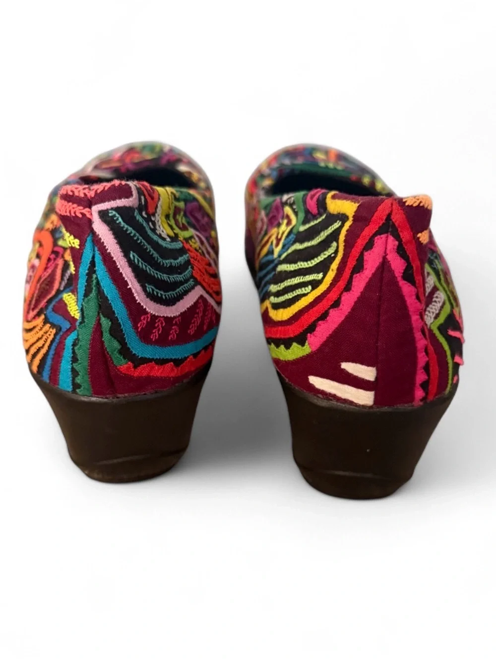 Mabacol International Embroidered Low Wedge Shoes Vibrant Boho Women’s 7.5 / 8
